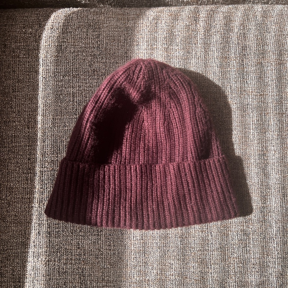 Theory eggplant Aubergine wool cashmere rib Knit Beanie